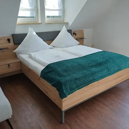 Διαμέρισμα Gaestezimmer Schneider